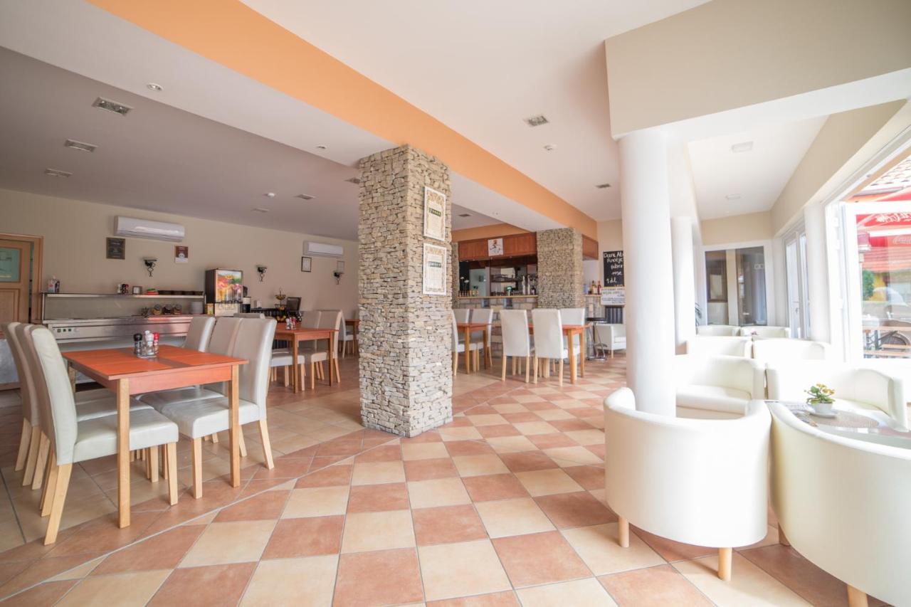 Bed and Breakfast Pelso Panzio Balatonmáriafürdő Esterno foto