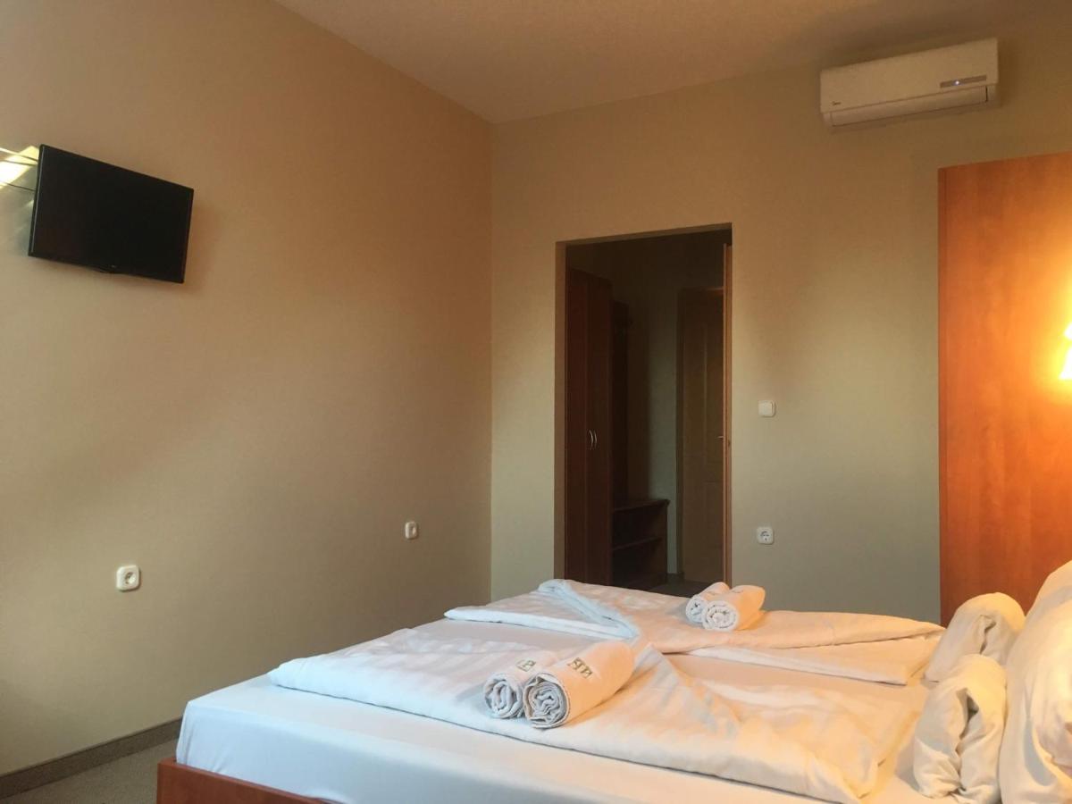 Bed and Breakfast Pelso Panzio Balatonmáriafürdő Esterno foto