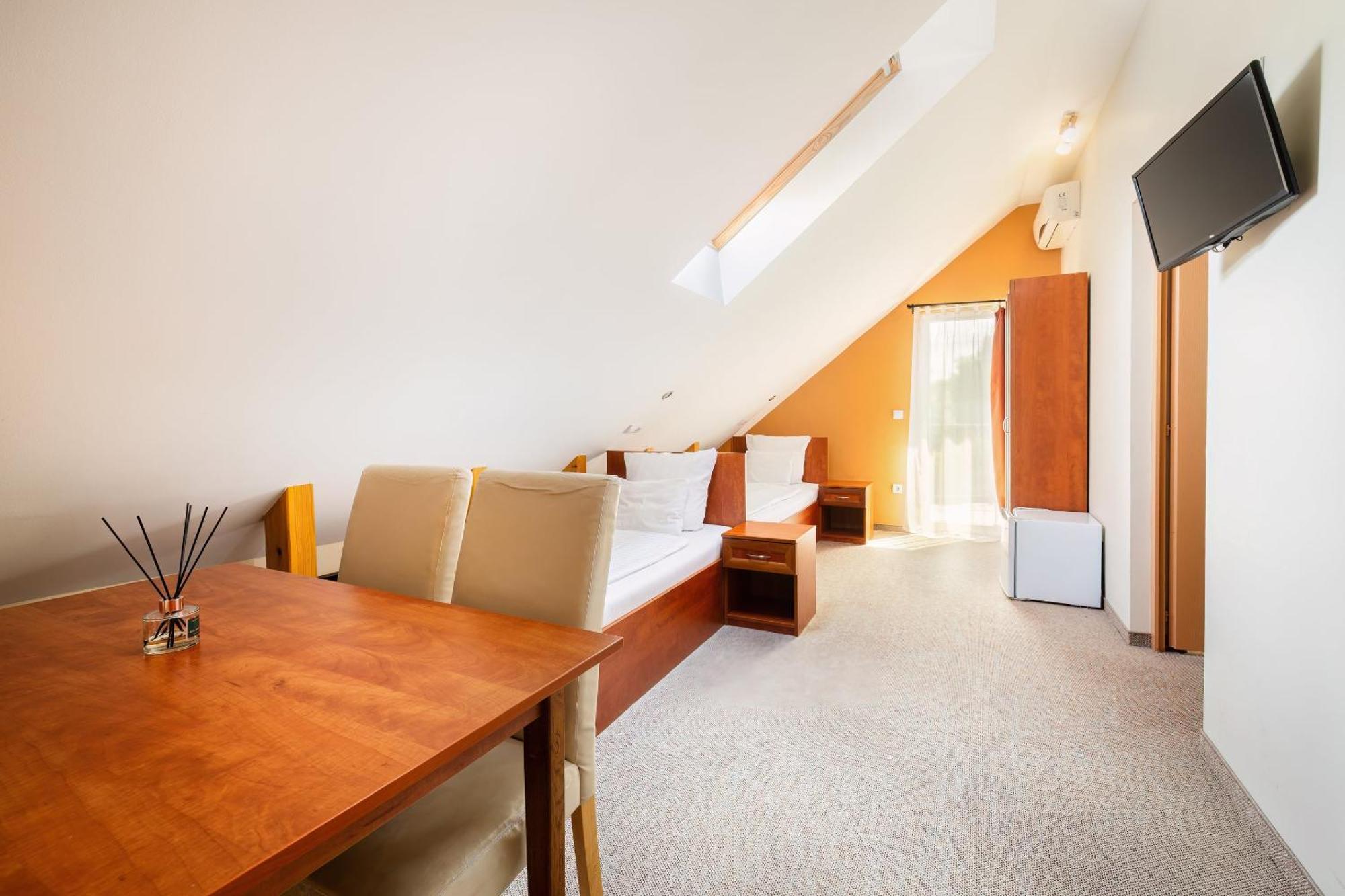 Bed and Breakfast Pelso Panzio Balatonmáriafürdő Esterno foto
